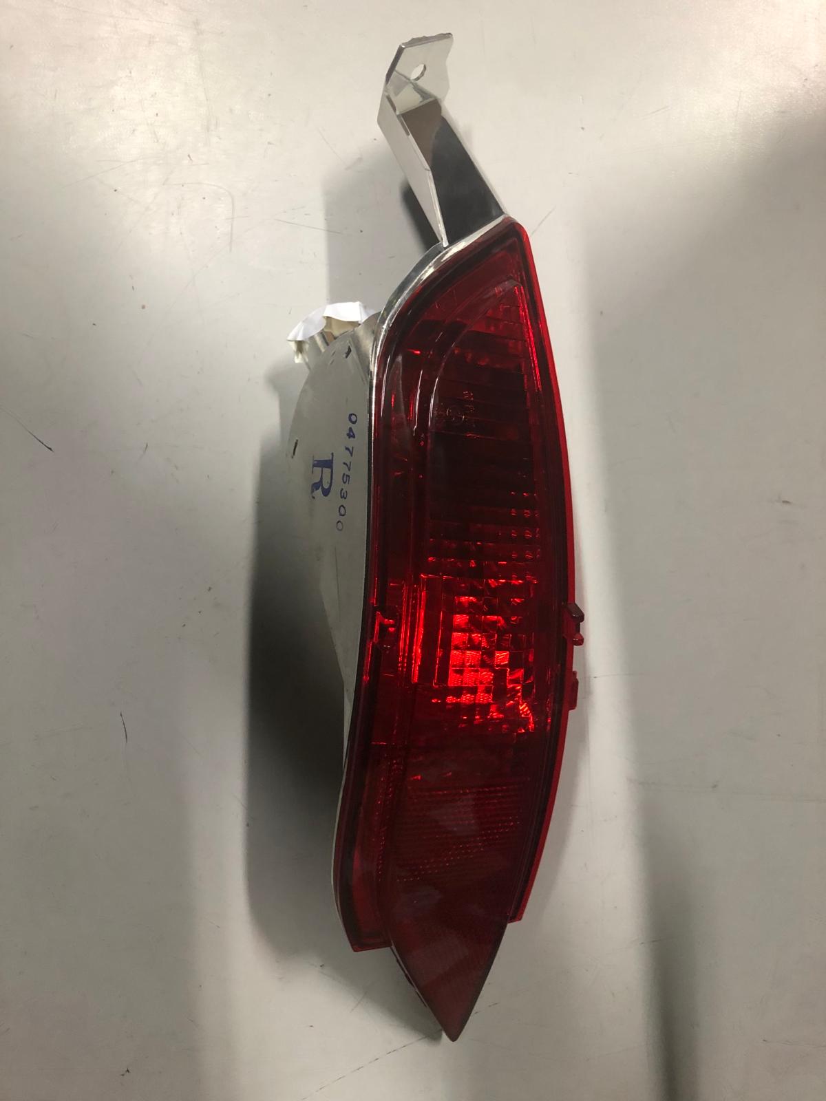 8V21 15K273 AC FİESTA 2008- SOL ARKA SİS LAMBASI 