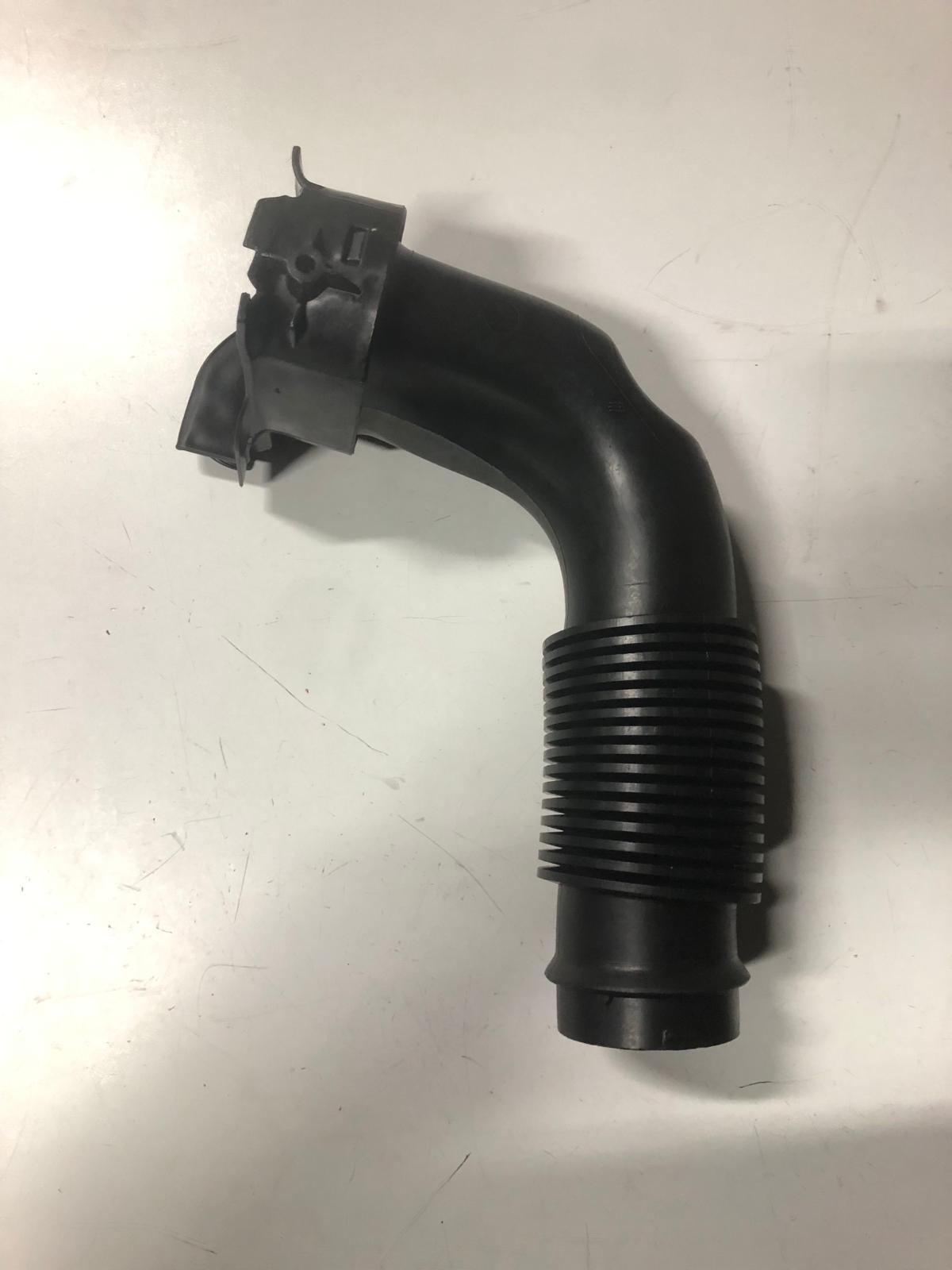 BK31 9A675 BE HAVA FİLTRE HORTUMU TRANSİT V363 2.2