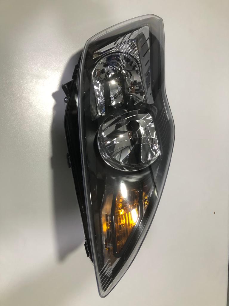 FOCUS SAĞ FAR 2,5 08-11 SİYAH ZEMİN 8M51 13100 CF/TYC FOR10FO040